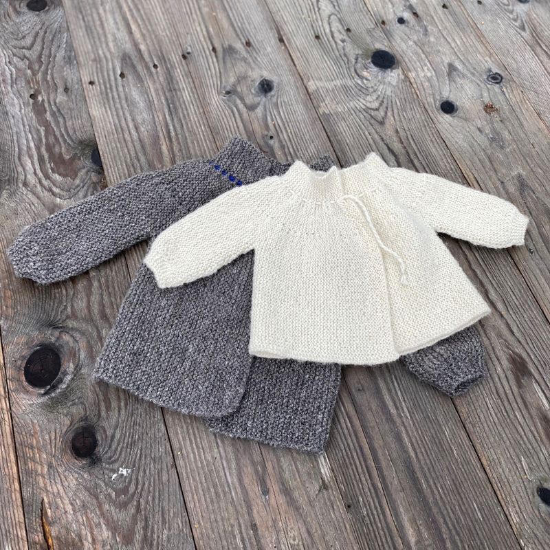 Strikkepakke - Nostalgisk babyjakke